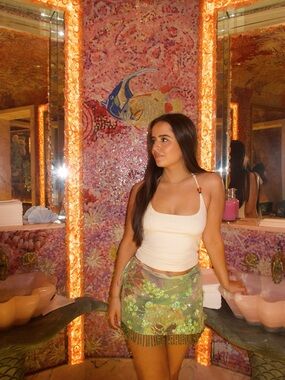 Meet your Posher, Shirin